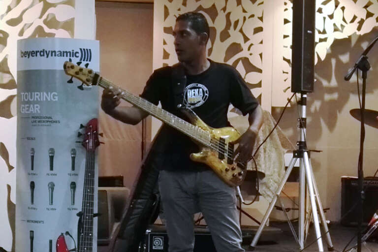 TALLER DE MÚSICA PARA ADORADORES 2 2 noticia23 4