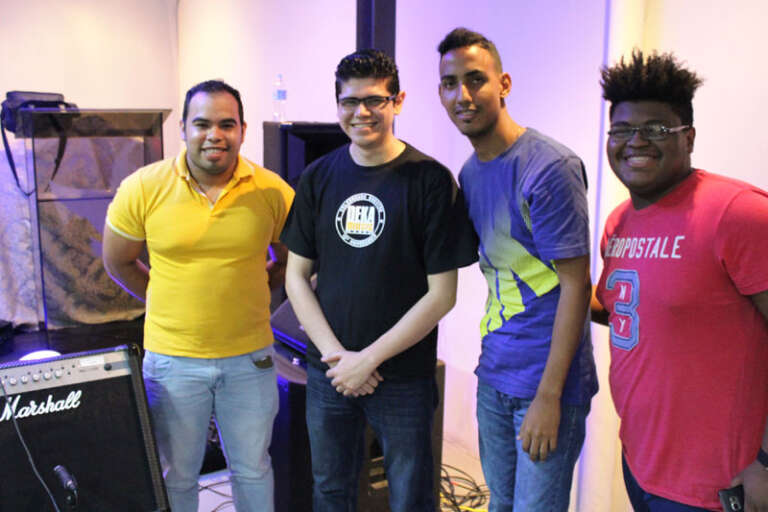 TALLER DE MÚSICA PARA ADORADORES 13 noticia31 13