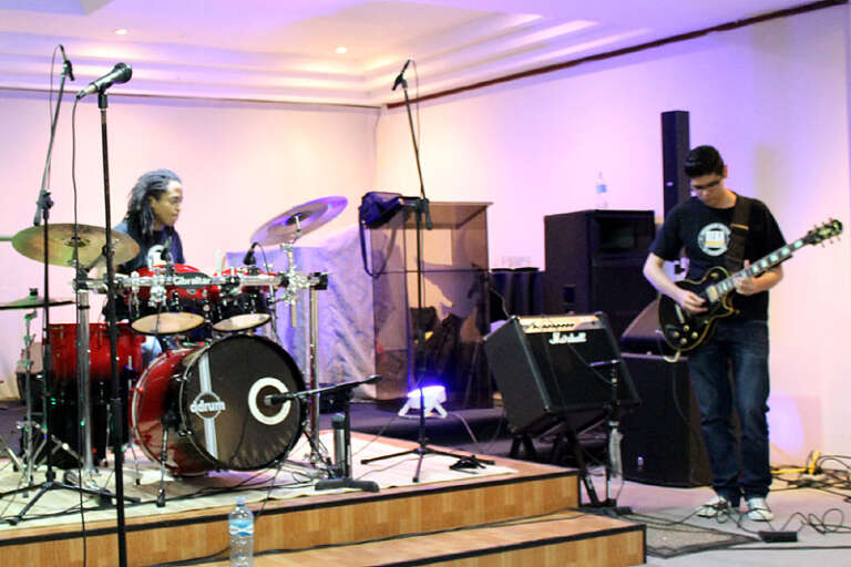 TALLER DE MÚSICA PARA ADORADORES 5 noticia31 5
