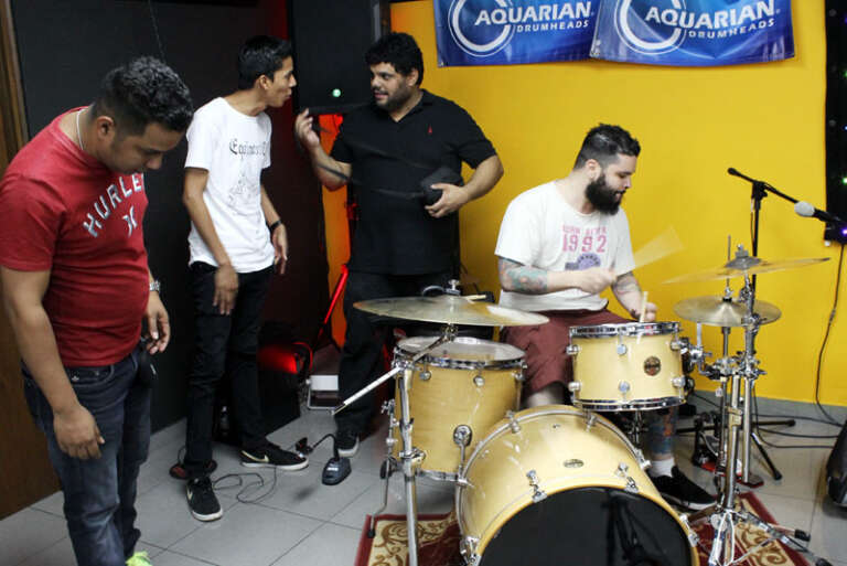 TALLER DE BATERIA DEL JAZZ AL METAL 11 noticia37 11