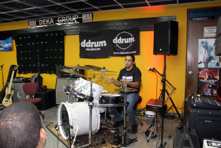 TALLER DE BATERIA DEL JAZZ AL METAL 6 noticia37 6