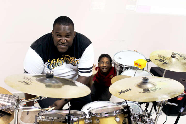 PRODUCCIÓN Y PERCUSIÓN LATINA 9 noticia39 9 1