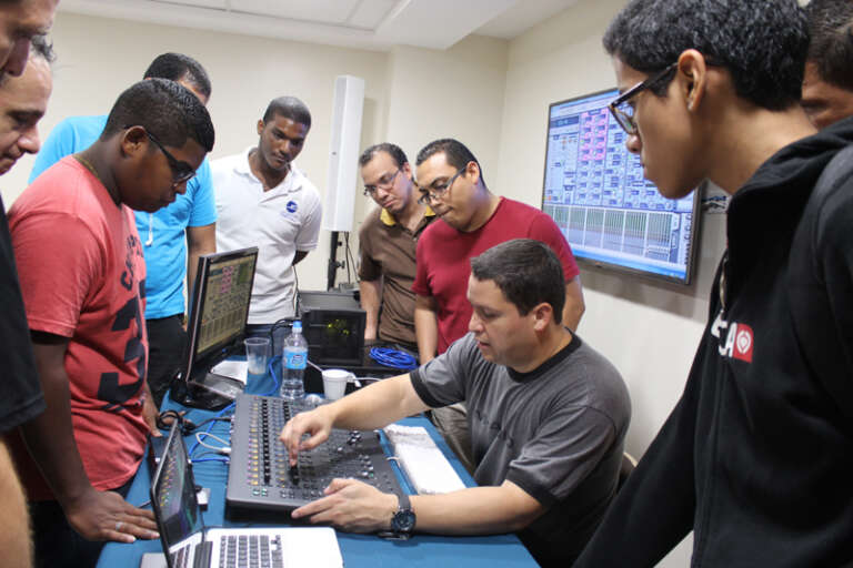 TALLER DE SONIDO CONSOLAS DIGITALES 5 noticia41 5