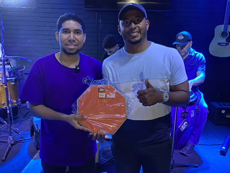 CLASE DE PERCUSIÓN CON DANI BLOIZ 10 clinica bloiz10